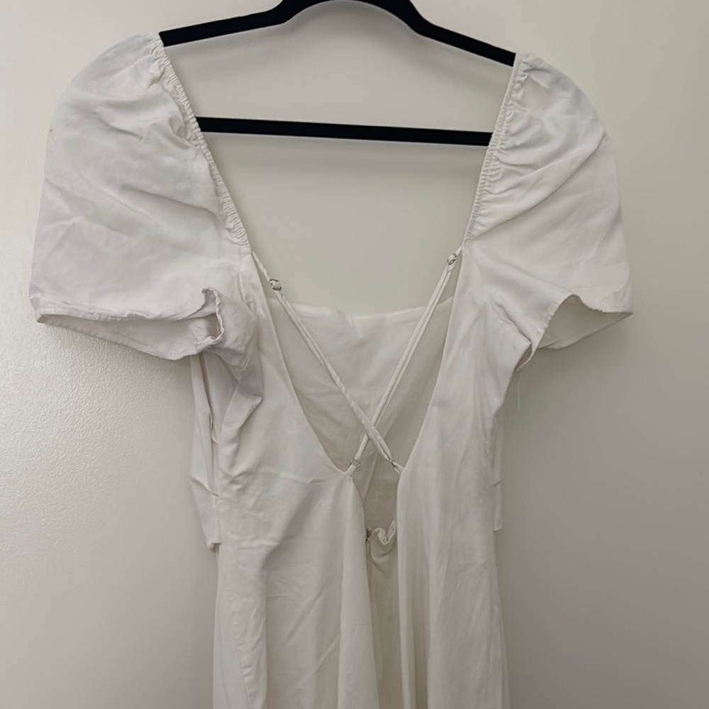 Elegant White Graduation Dress - Picture 3 of 3
